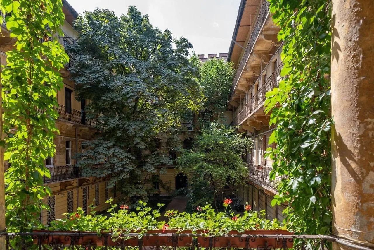 Central And Large Ac Home Away From Home Budapest